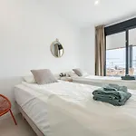 Middle Views Apartment