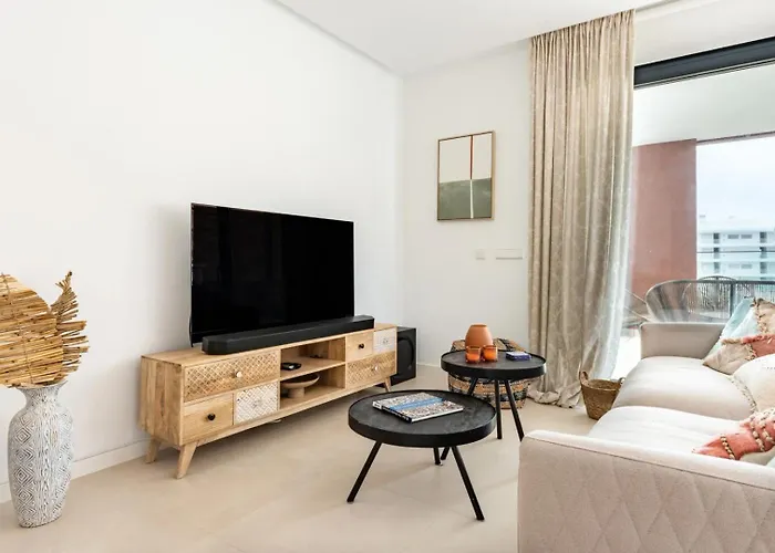 Middle Views * Fuengirola