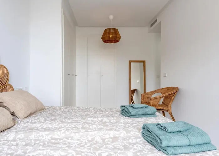 Apartment Middle Views