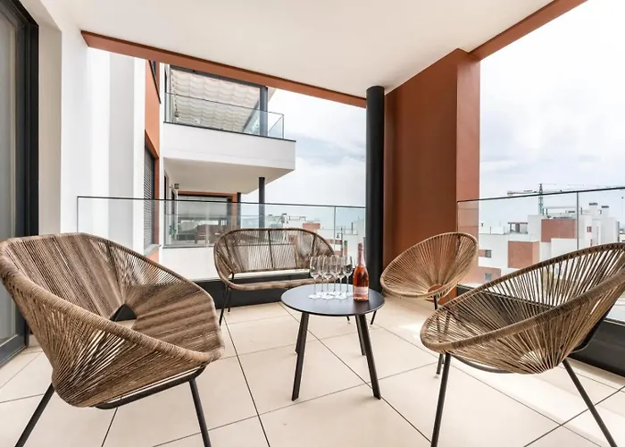 Middle Views * Fuengirola